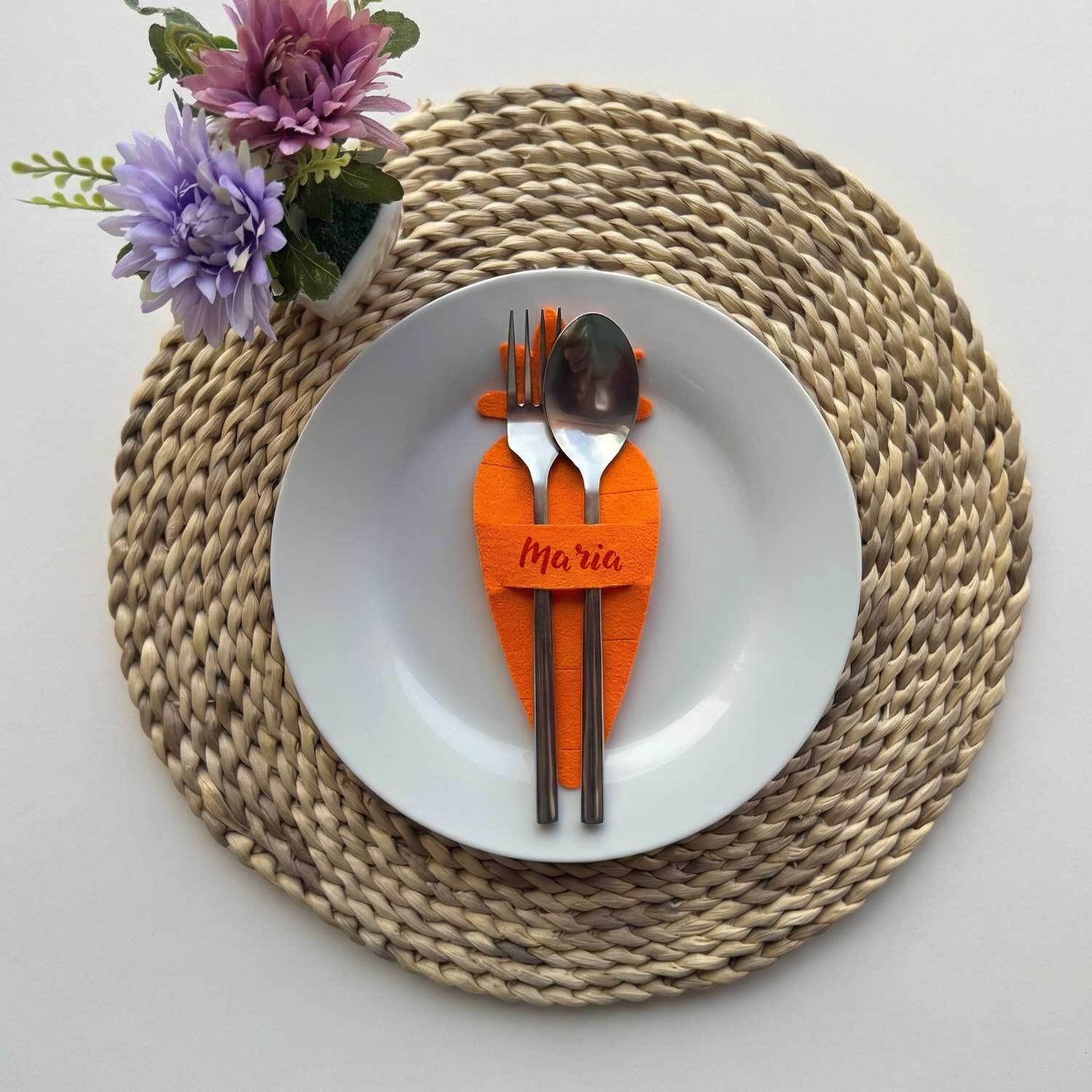 Πασχαλινή θήκη για μαχαιροπίρουνα από τσόχα με όνομα - Καρότο